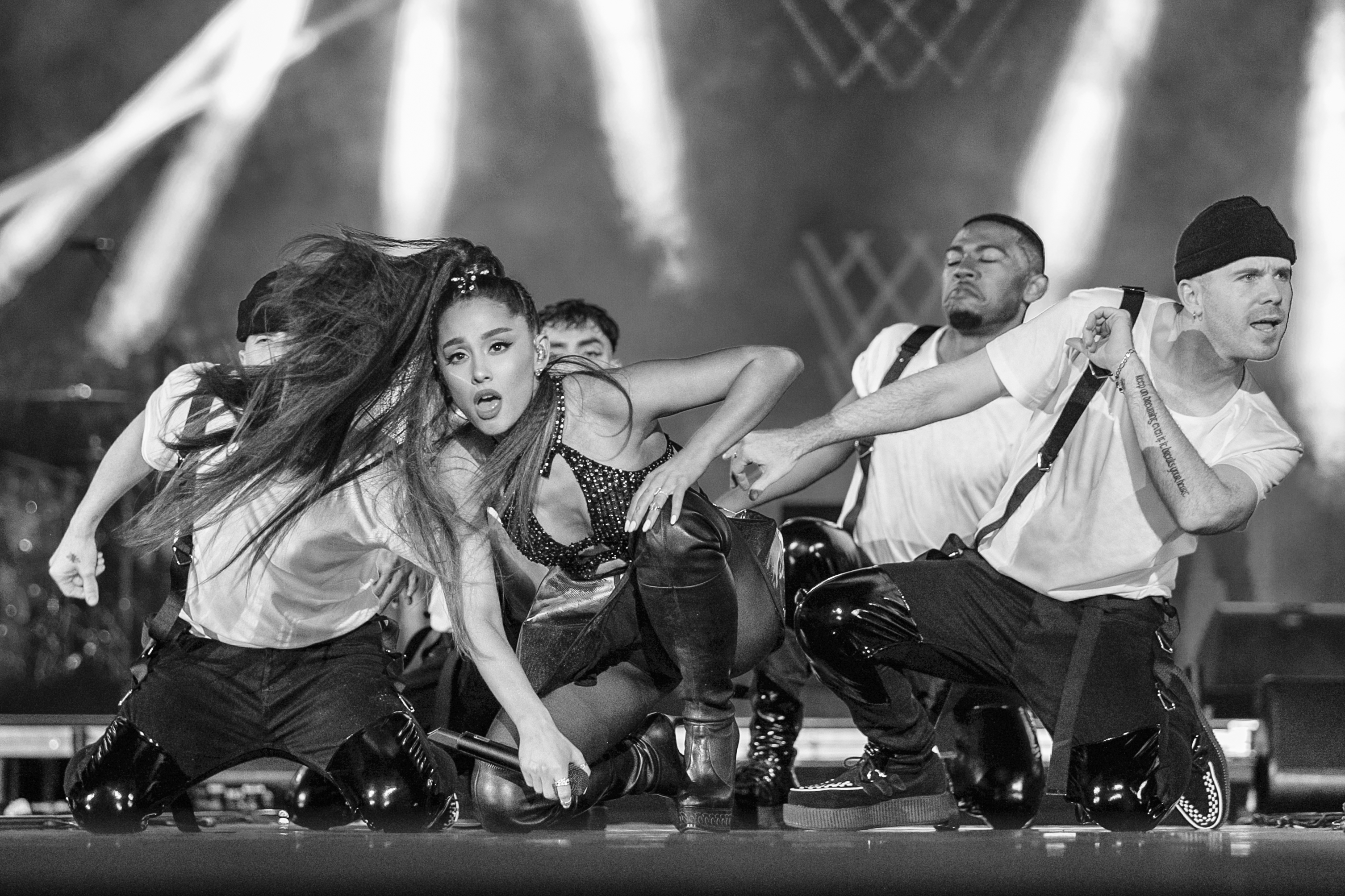 Ariana Grande Announces Three Intimate “Sweetener” Sessions Post-Album Drop