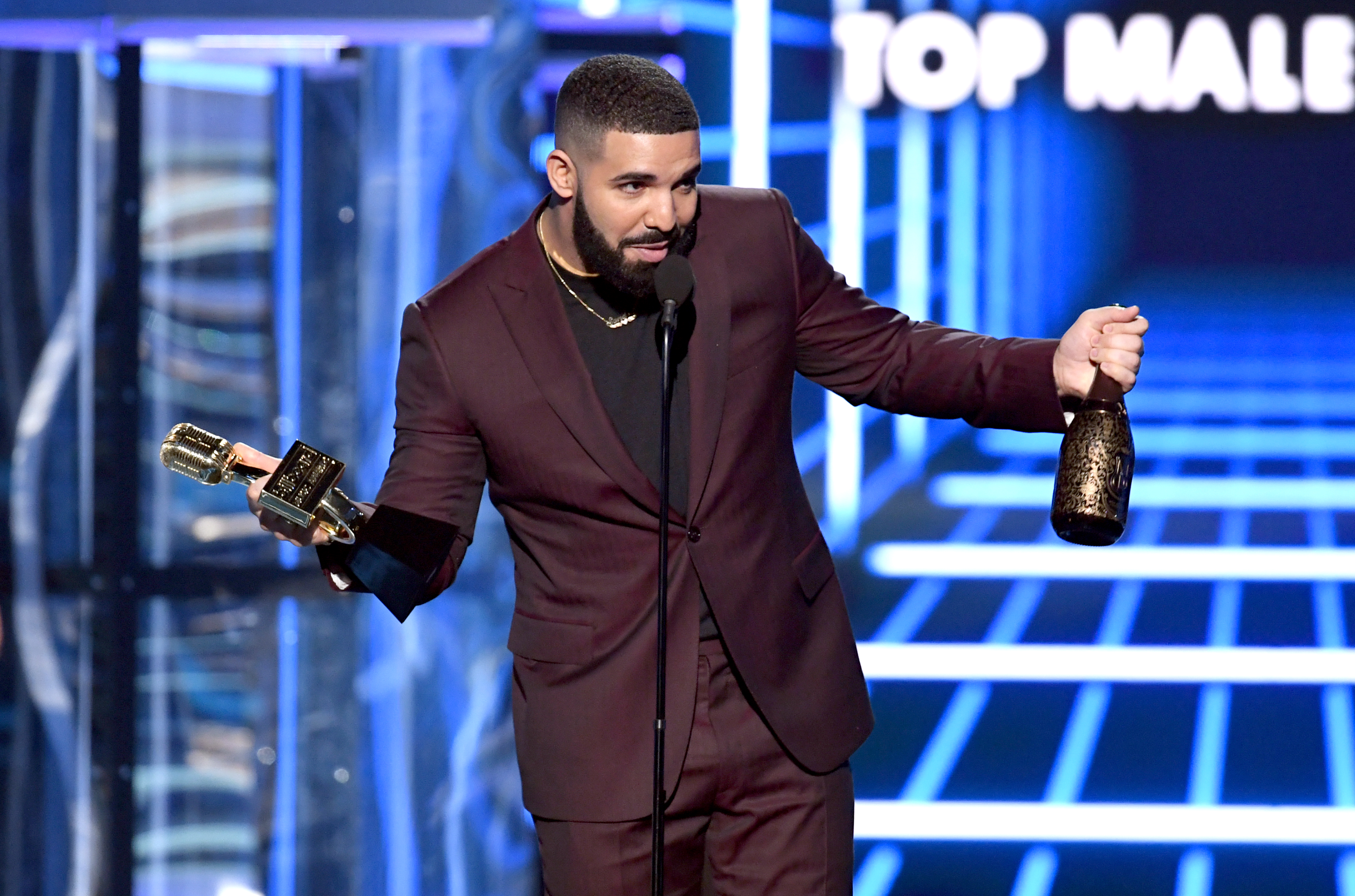 Drake to be named 'artist of the decade' at Billboard Awards