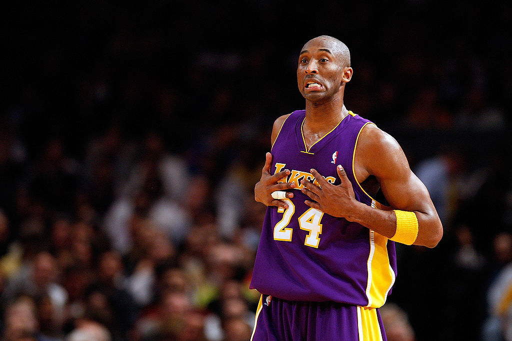 Top Moments: Kobe Bryant drops 81 points on Raptors in 2006