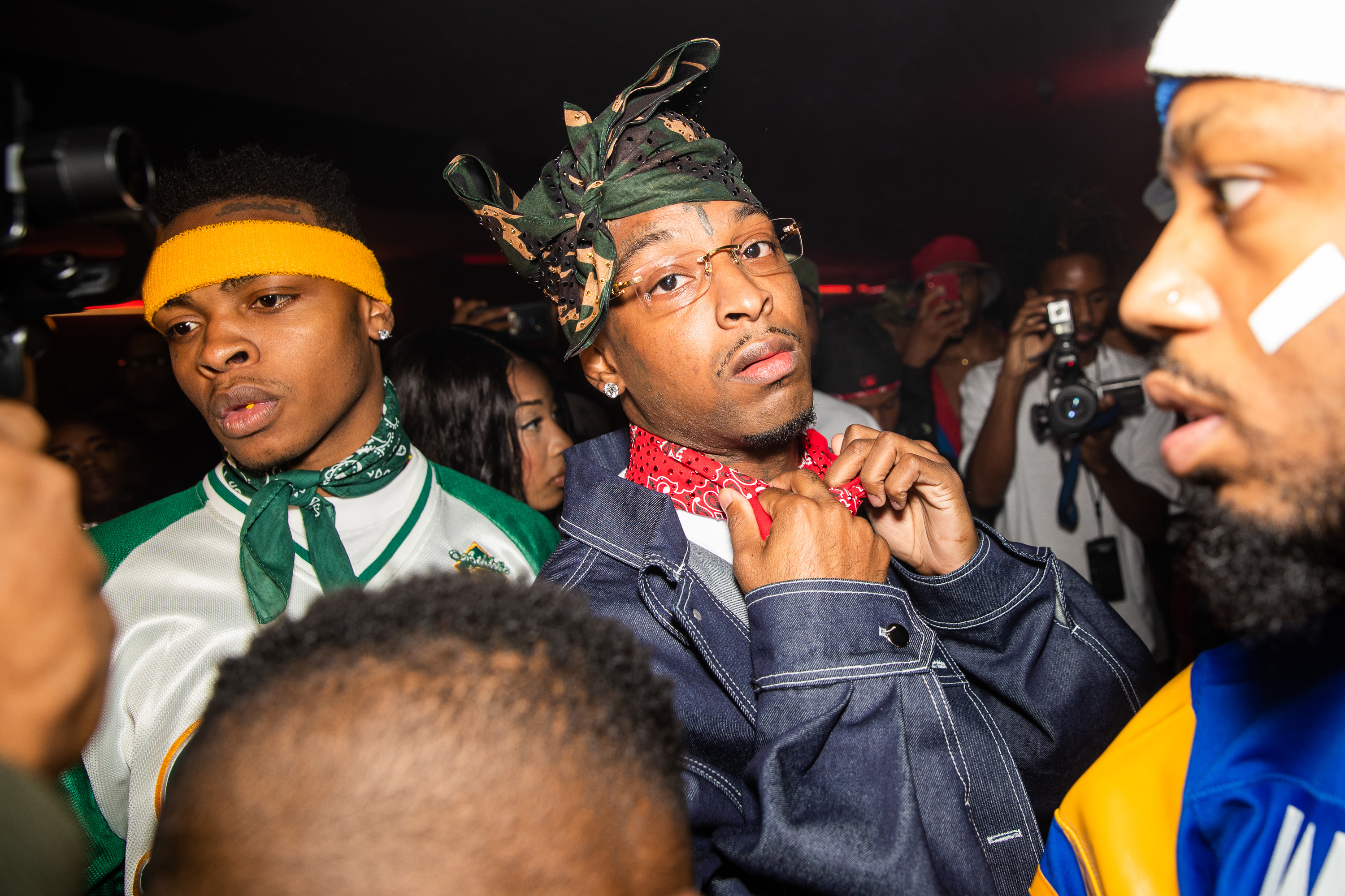 21 Savage Puts YK Osiris on Blast Over Red Gucci Jacket - XXL