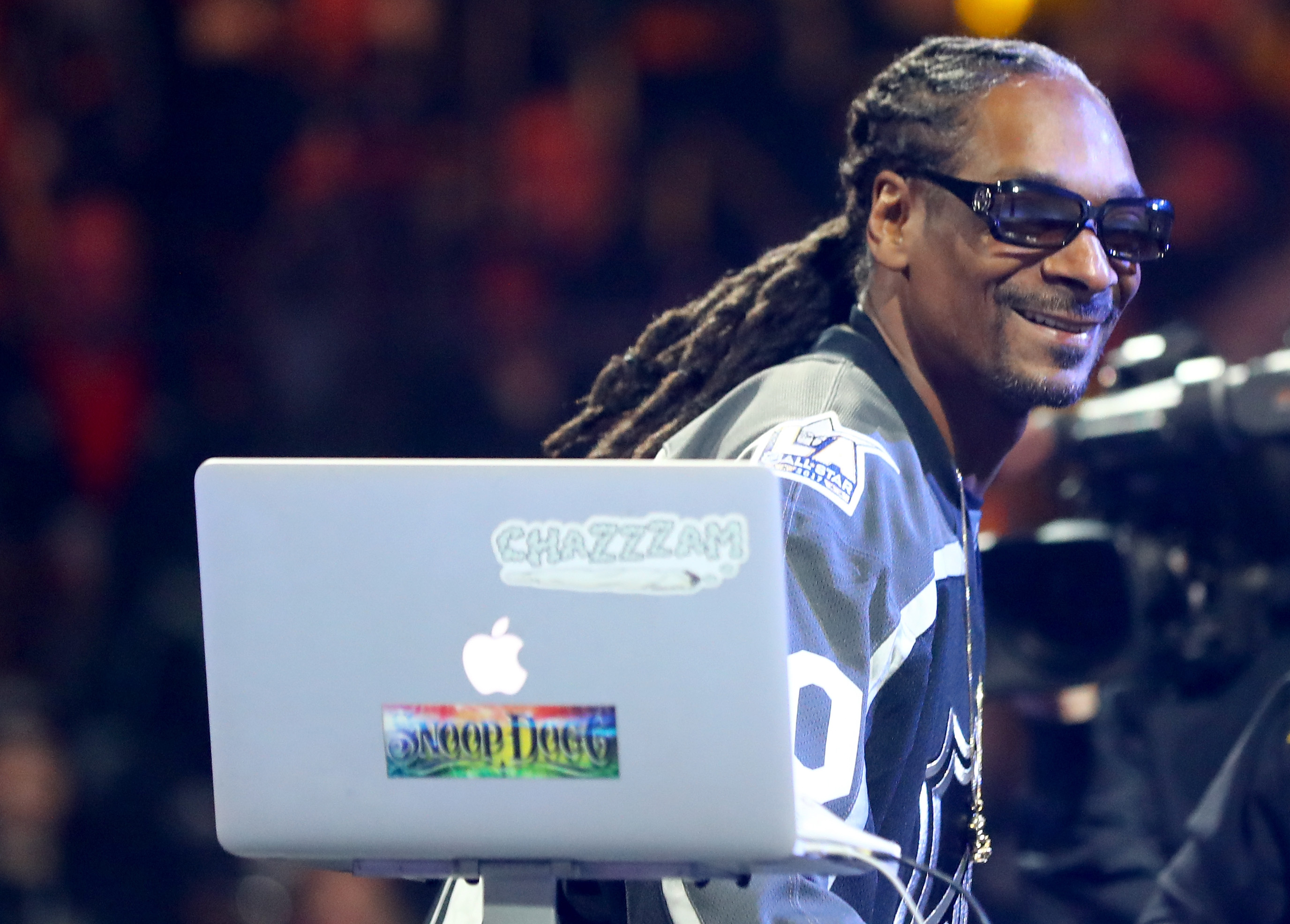 Snoop Dogg breaks out uncensored song during NHL All-Star Skills  Competition 