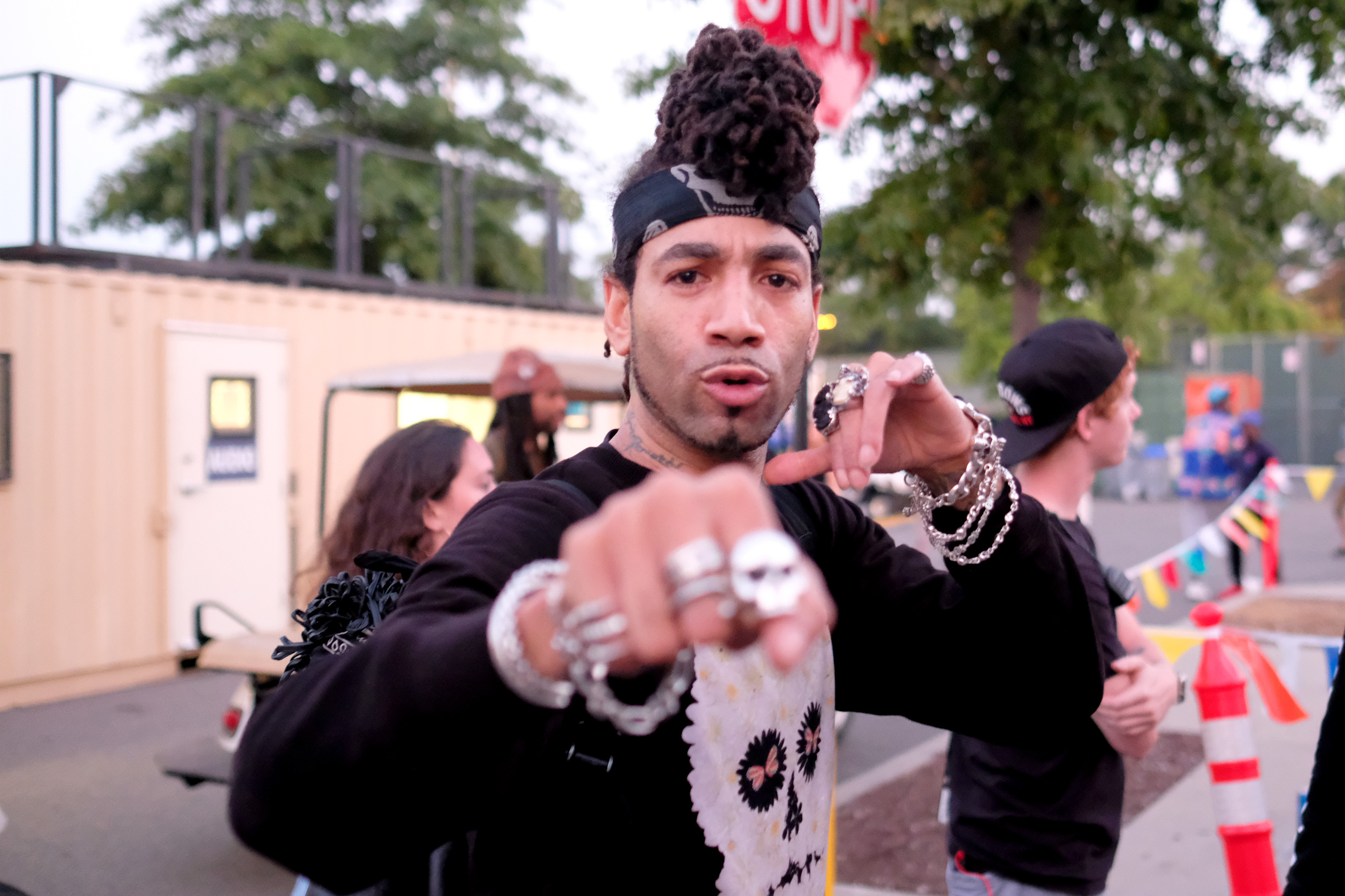 Dj Esco In Jail DJ Esco & Future Are Balling Out In "Chek" Video
