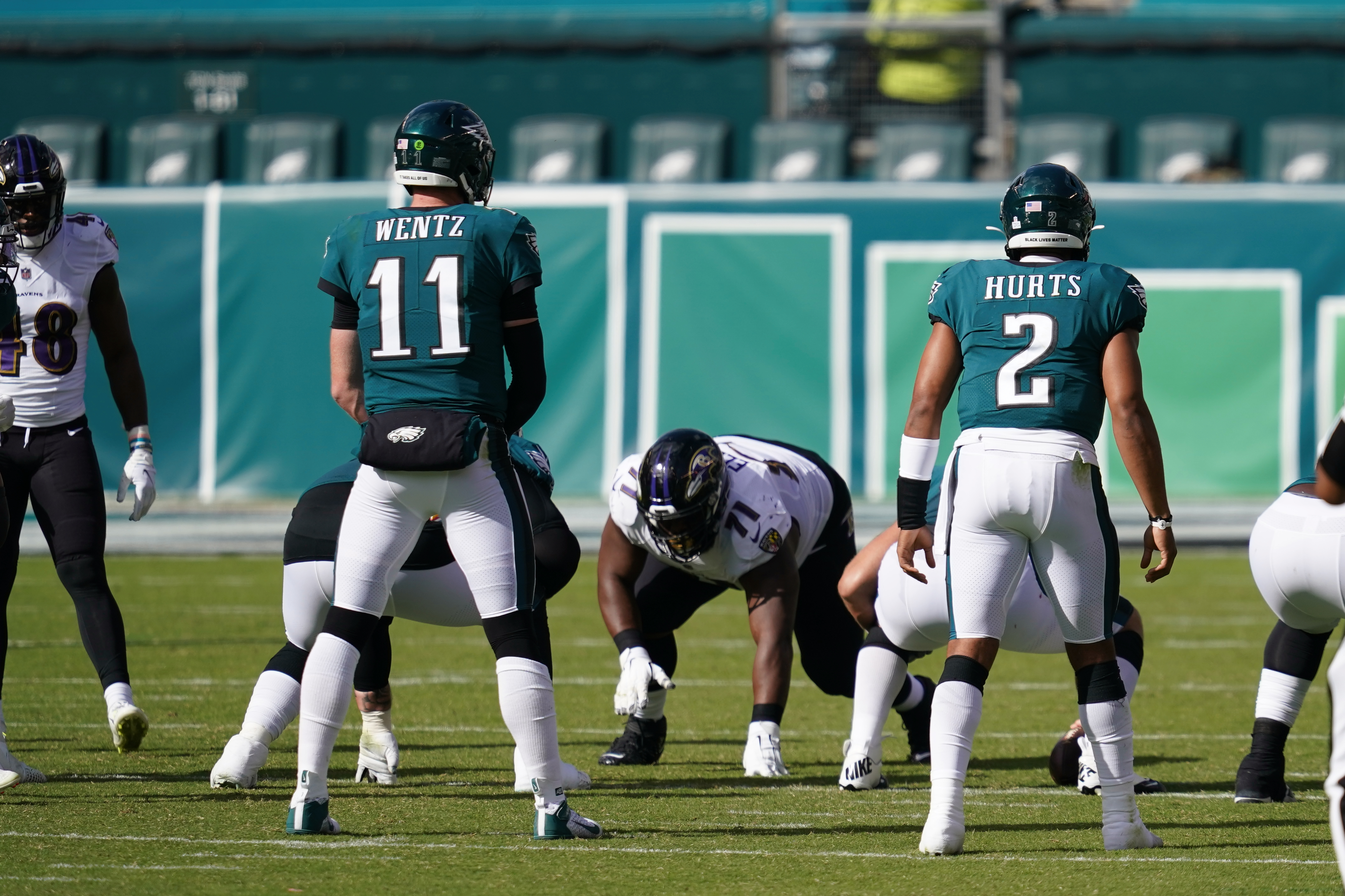 Eagles' Jalen Hurts tosses 1st touchdown pass after Doug Pederson benches  Carson Wentz (VIDEO) 