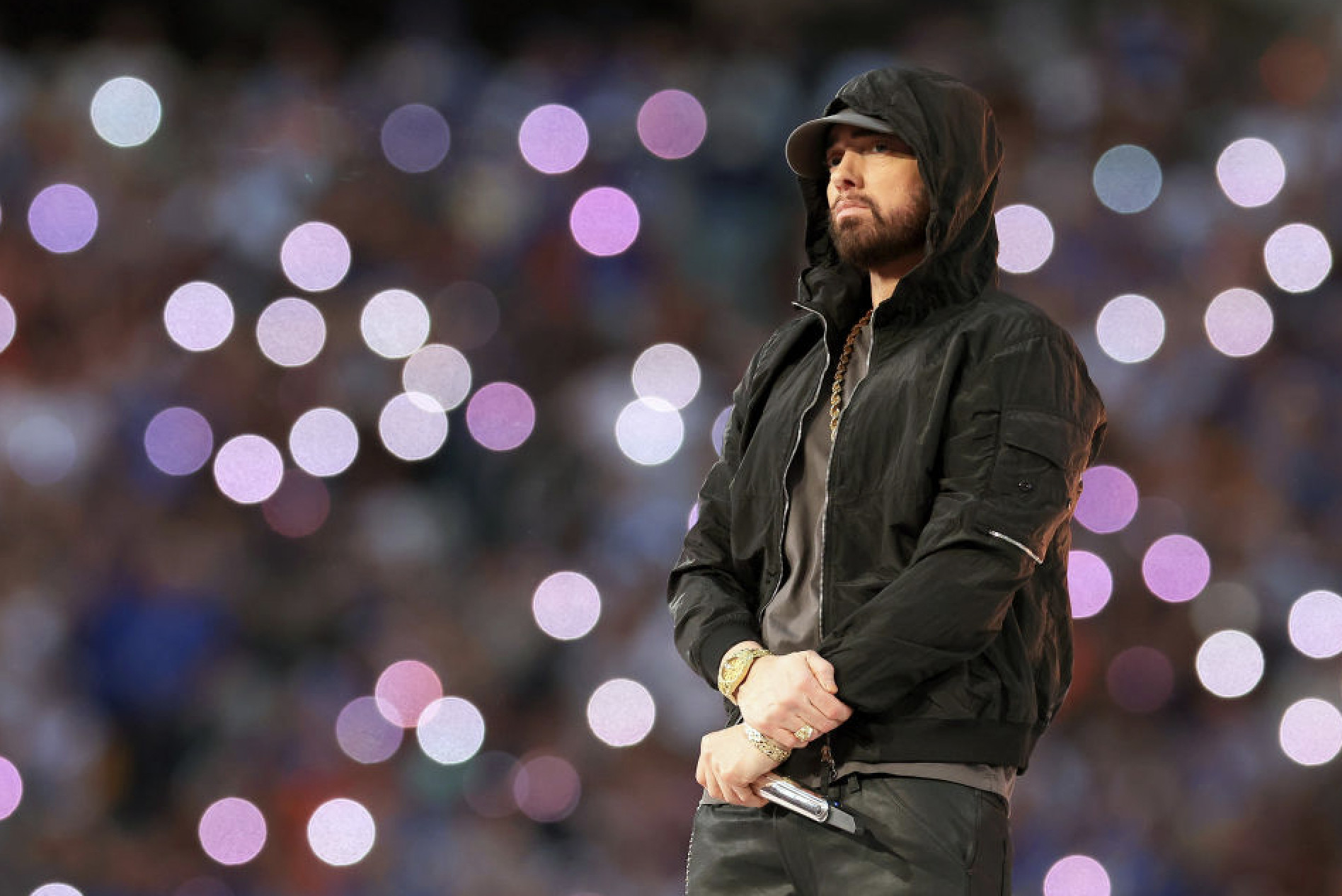 Hailie Scott & Alaina Mathers Support Dad Eminem During His Super Bowl 2022  Halftime Show