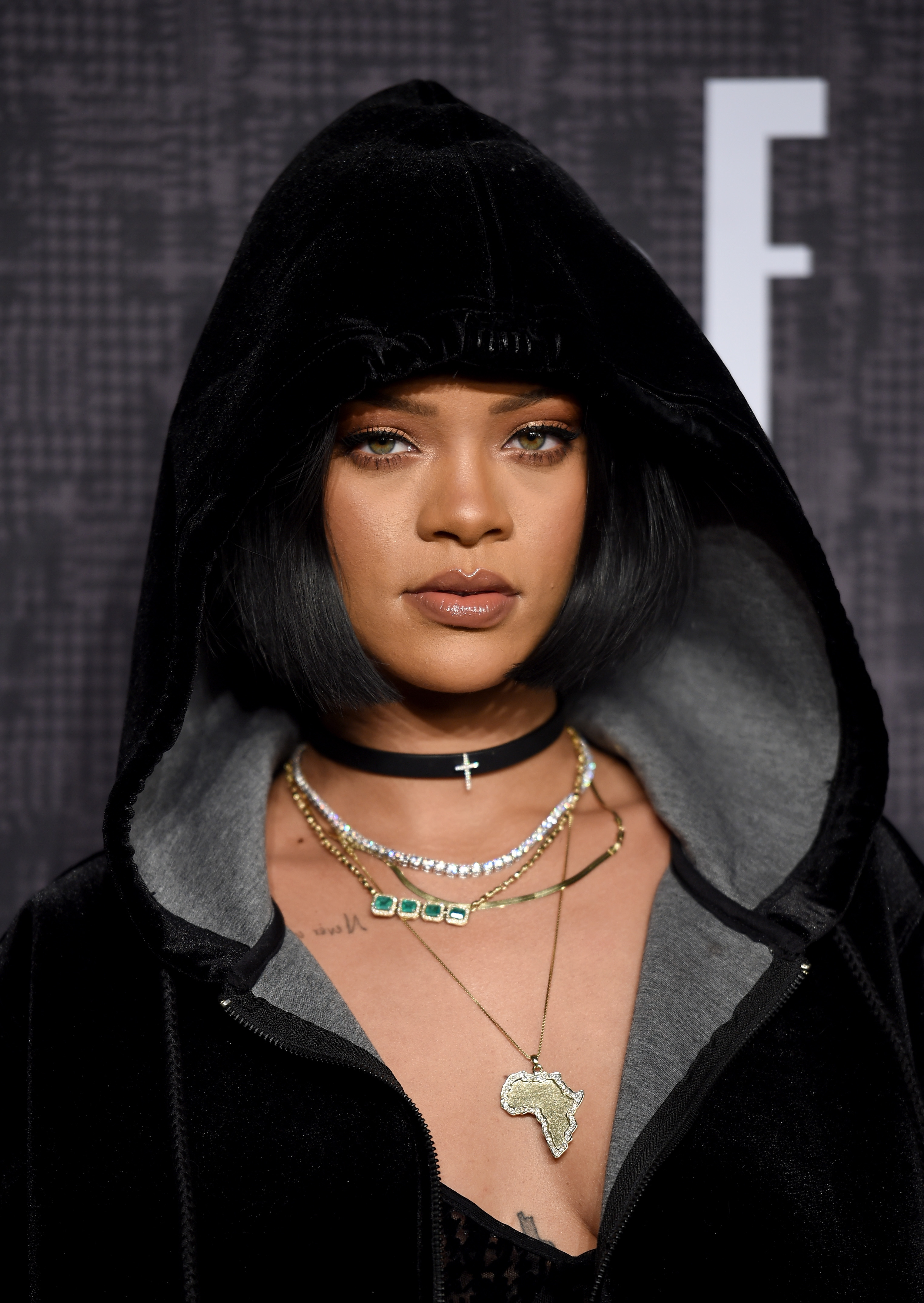 Homeless Man Arrested For Stalking And Threatening Rihanna