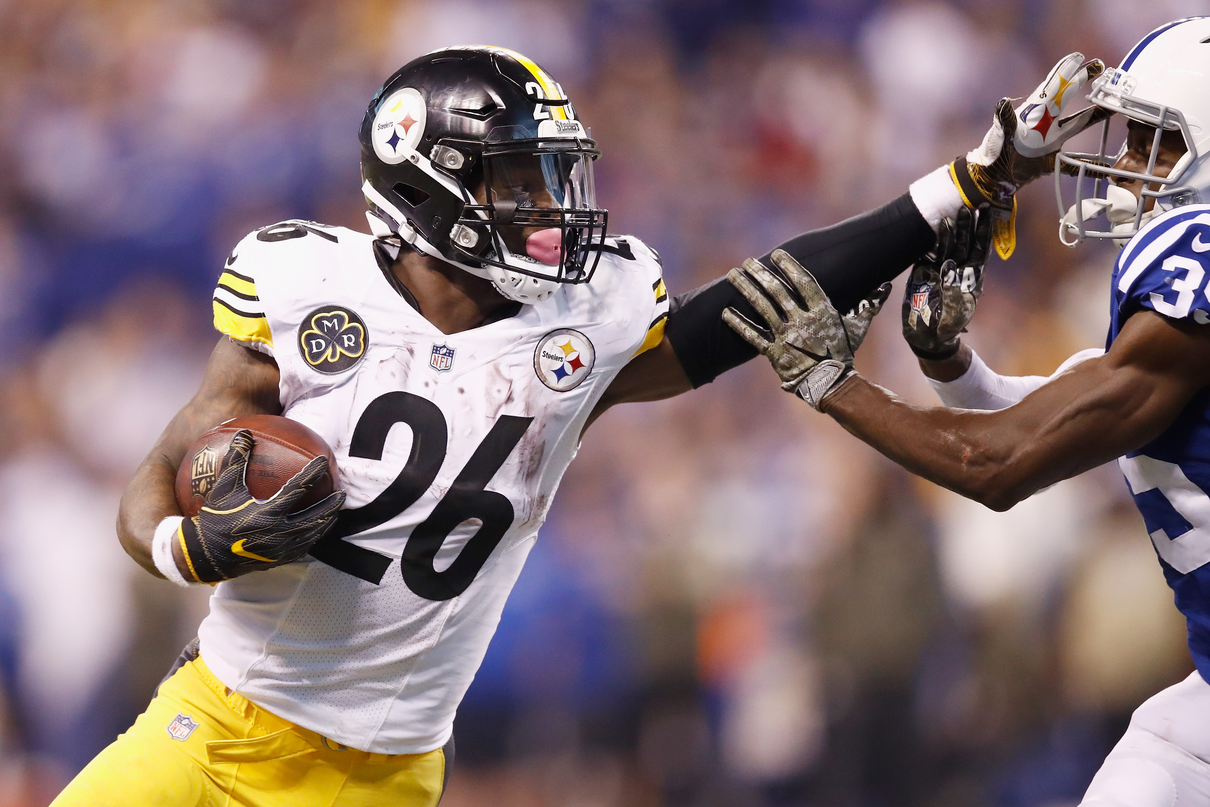 Le’Veon Bell Will Skip 2022 NFL Season To Focus On Boxing