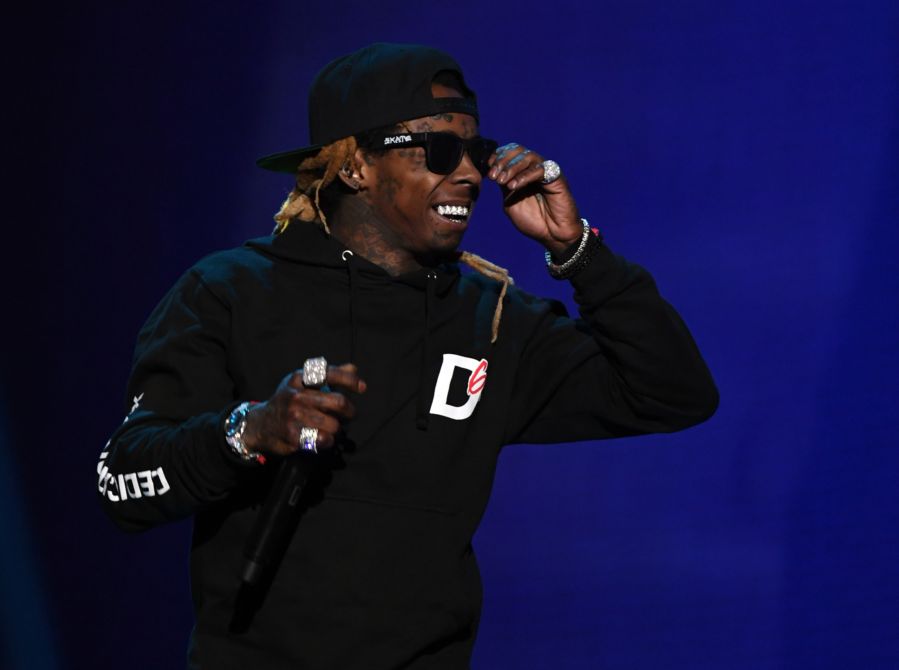 Lil Wayne Cancelled Rolling Loud Set After Falling “Unexpectedly Ill”