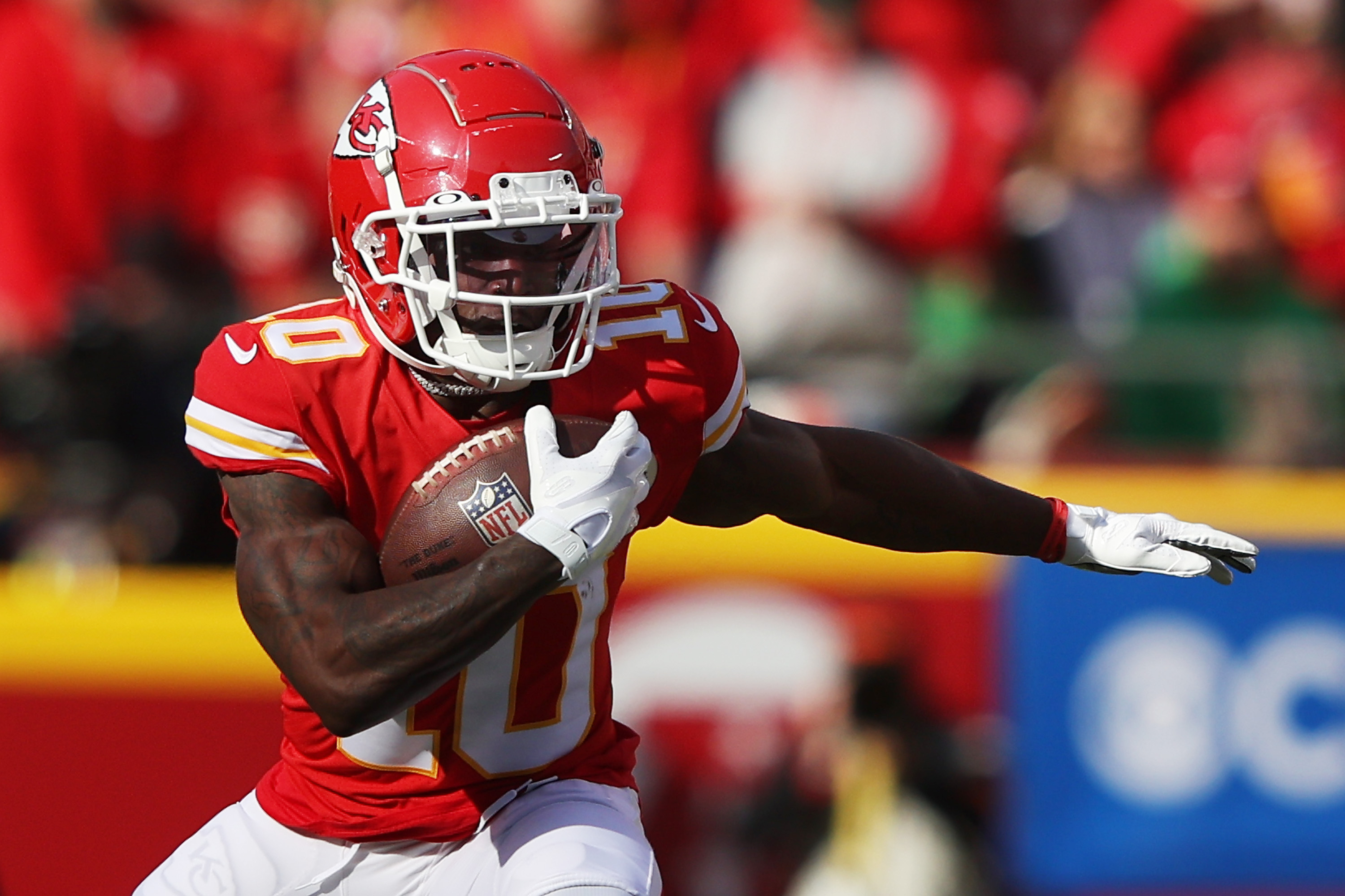 NFL on X: Dolphins signing Tyreek Hill to a three-year, $75