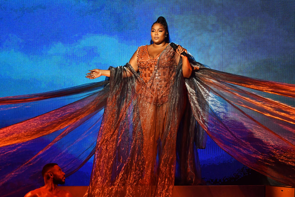 Lizzo Takes On Double Duty As Host & Musical Guest Of “Saturday Night Live”: Watch