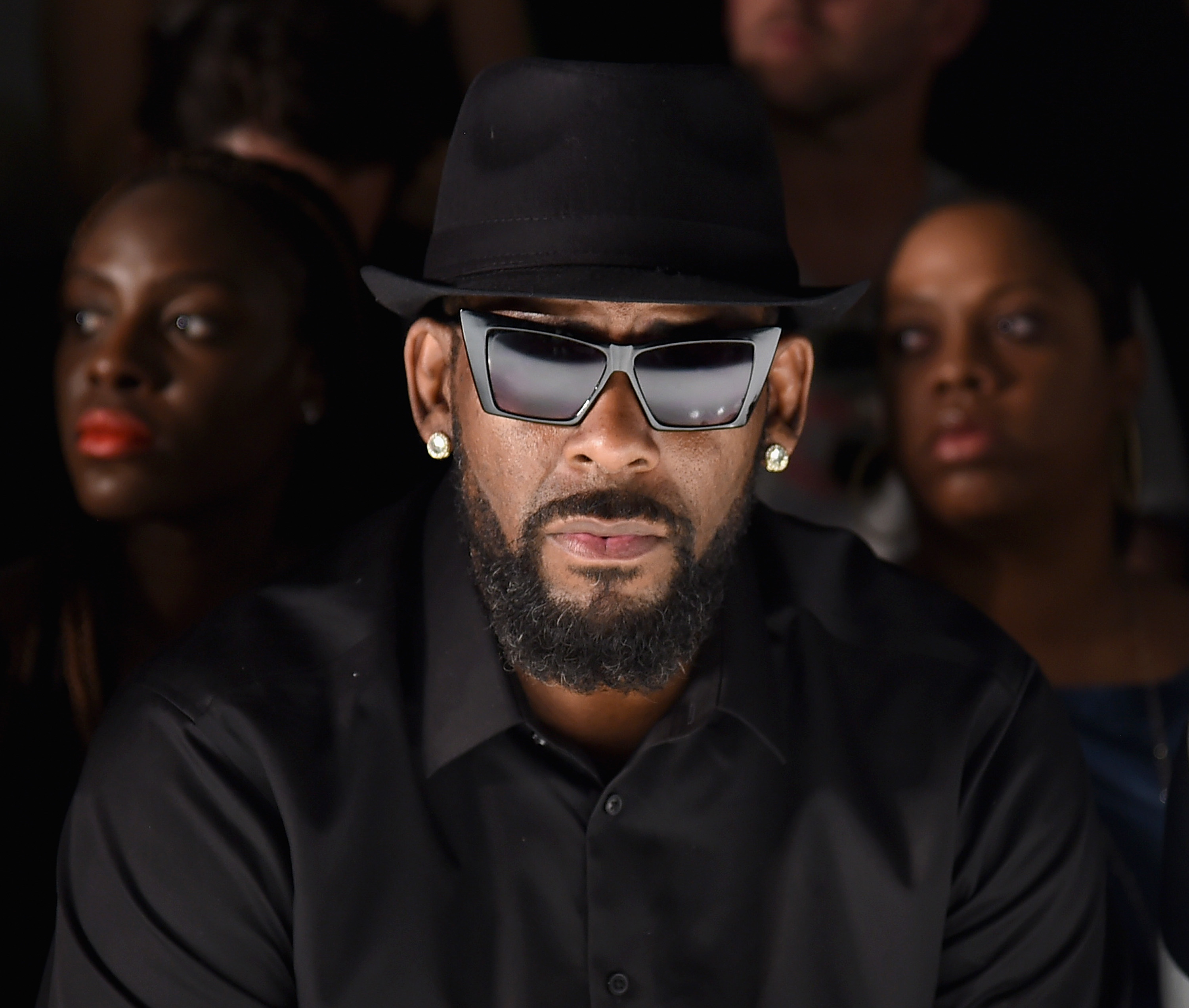 R. Kelly’s Ex-Girlfriend Says He Whipped Her & Ripped Out Her Hair