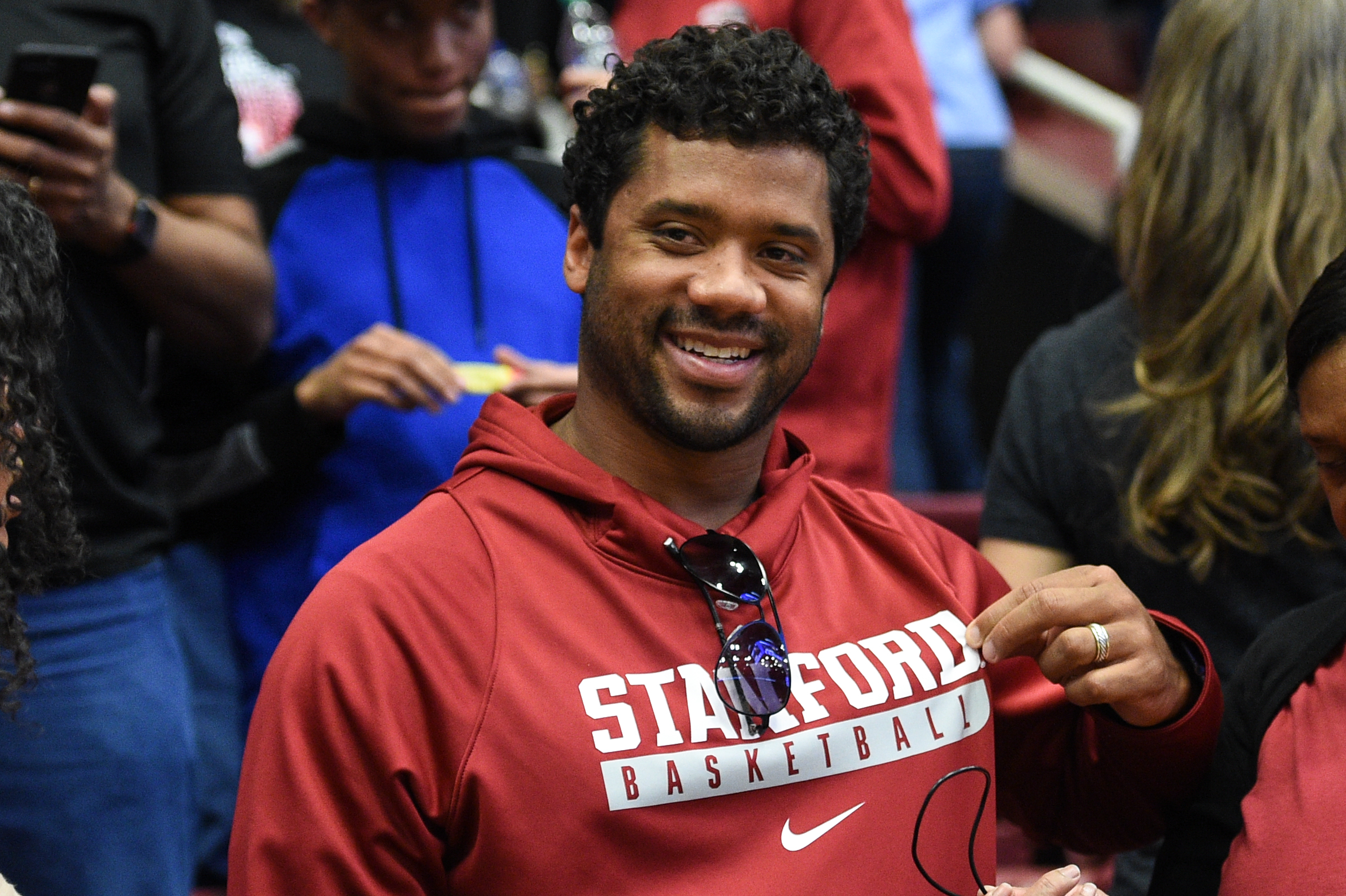 Russell Wilson and Ciara Surprise His Mom with a New House for