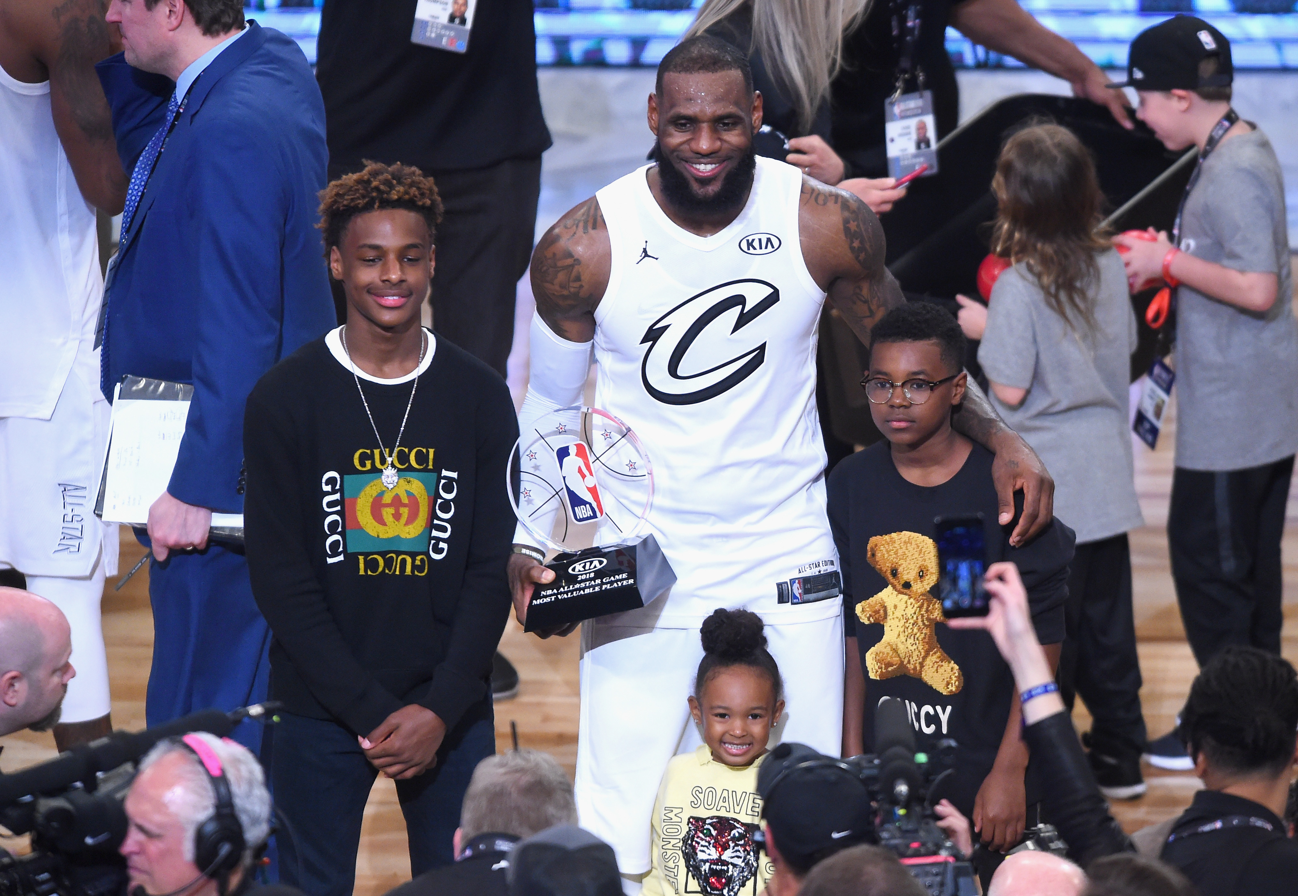 LeBron James Flexes His Home Gym With Help From Bronny & Bryce