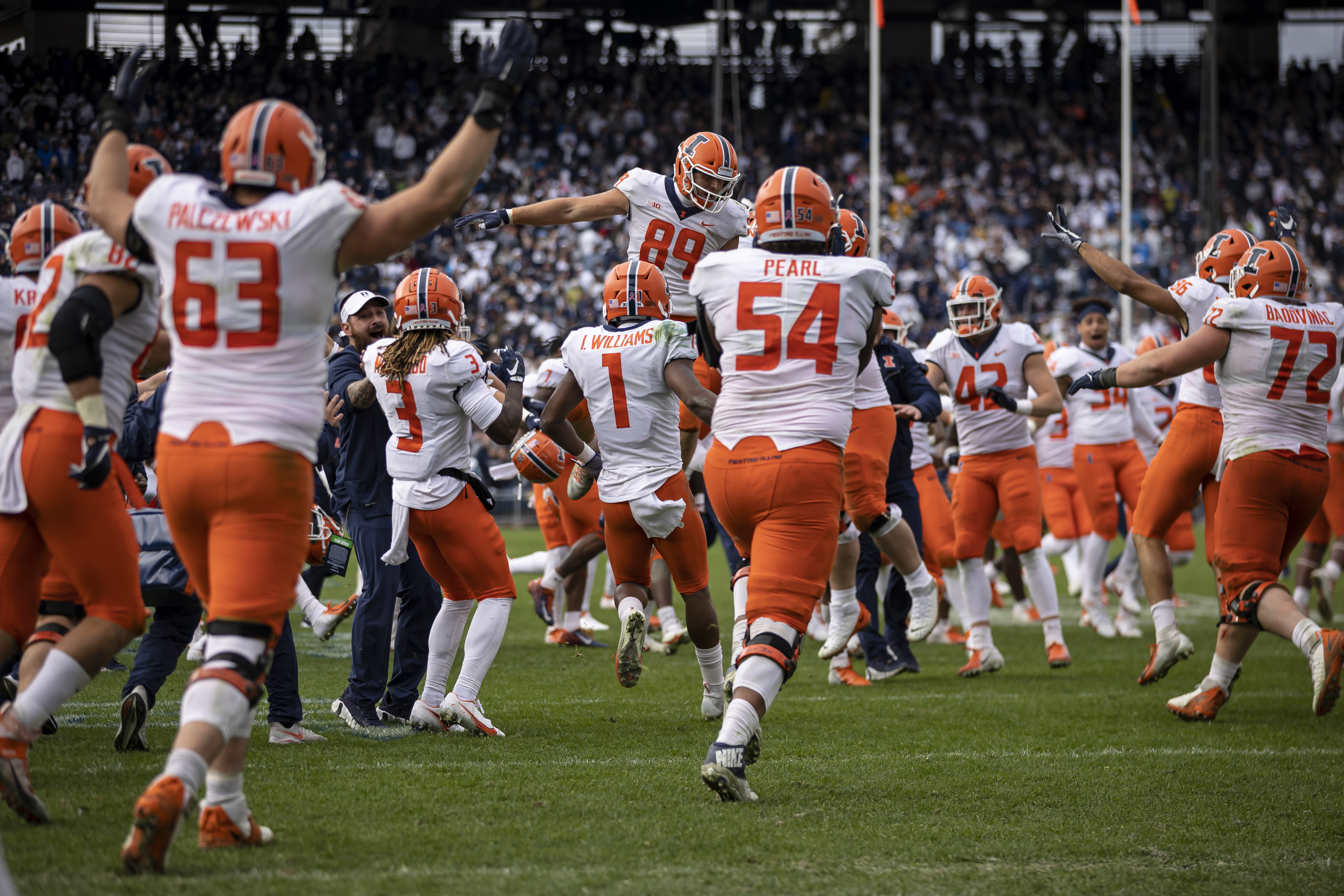 Illinois Upsets Penn State In Historic 9-Overtime Game