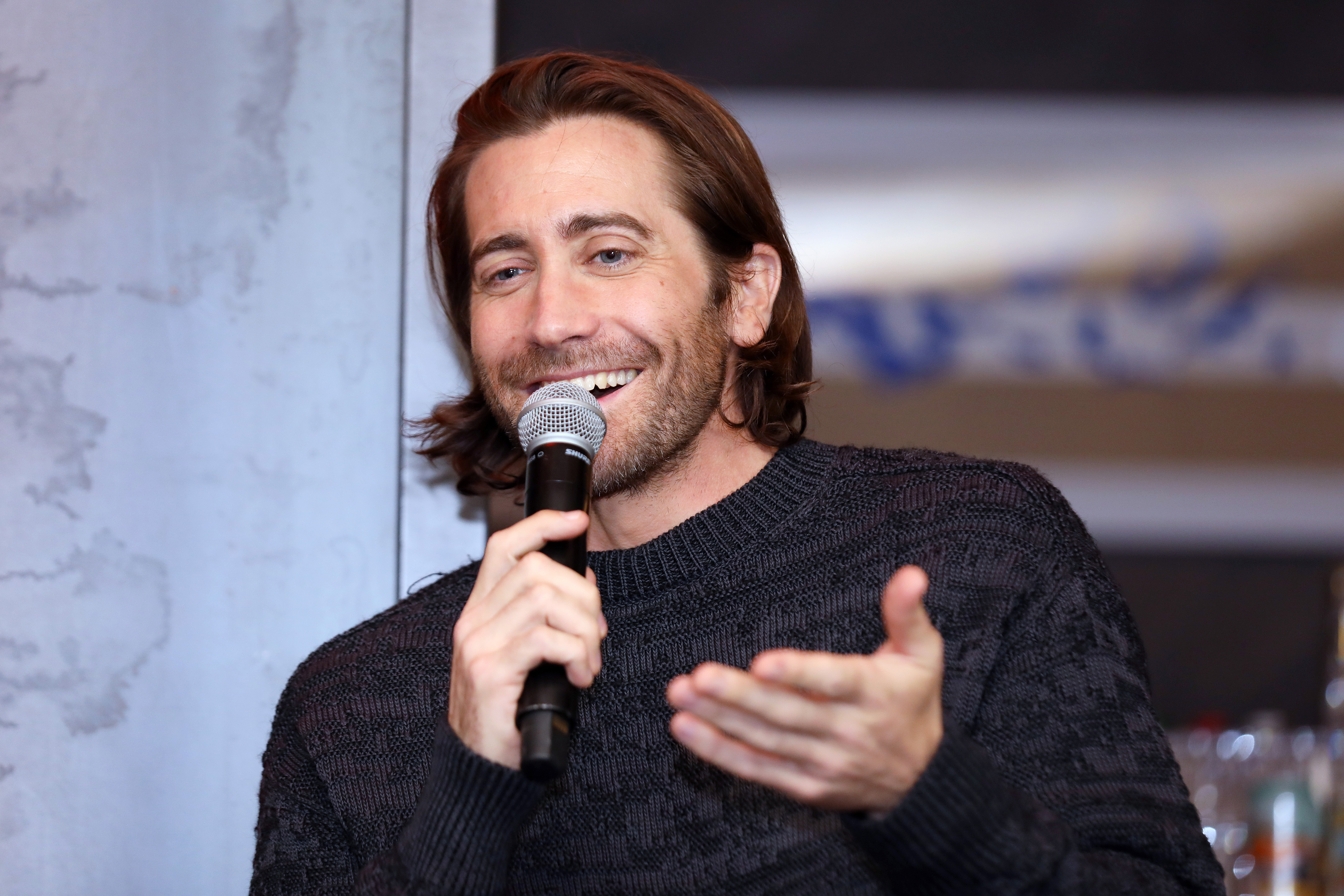 Jake Gyllenhaal Admits He Doesn’t Bathe Regularly: “I Find It Less Necessary”