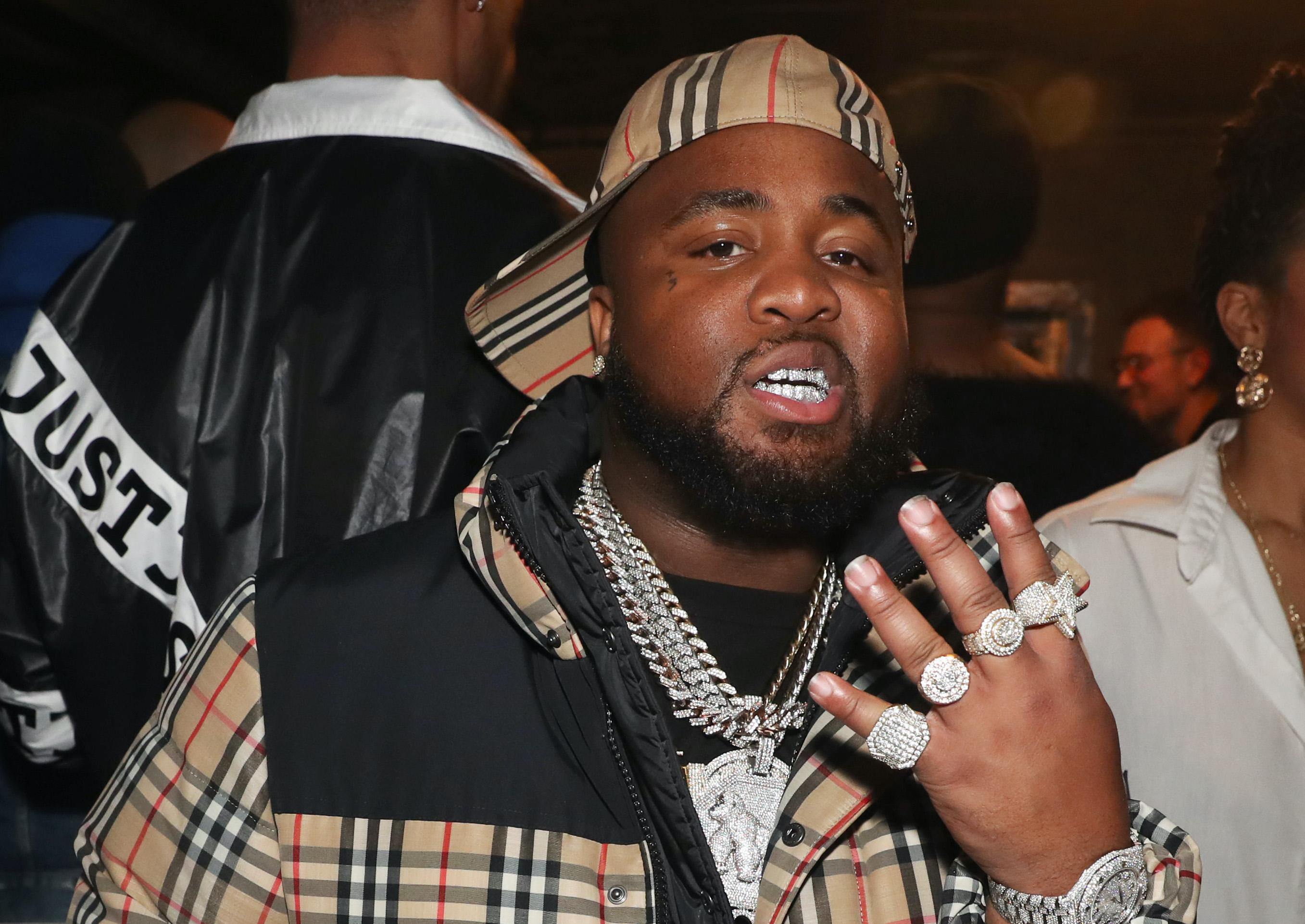 Mo3's Manager Explains Why Morray Replaced Rod Wave On "In My Blood"