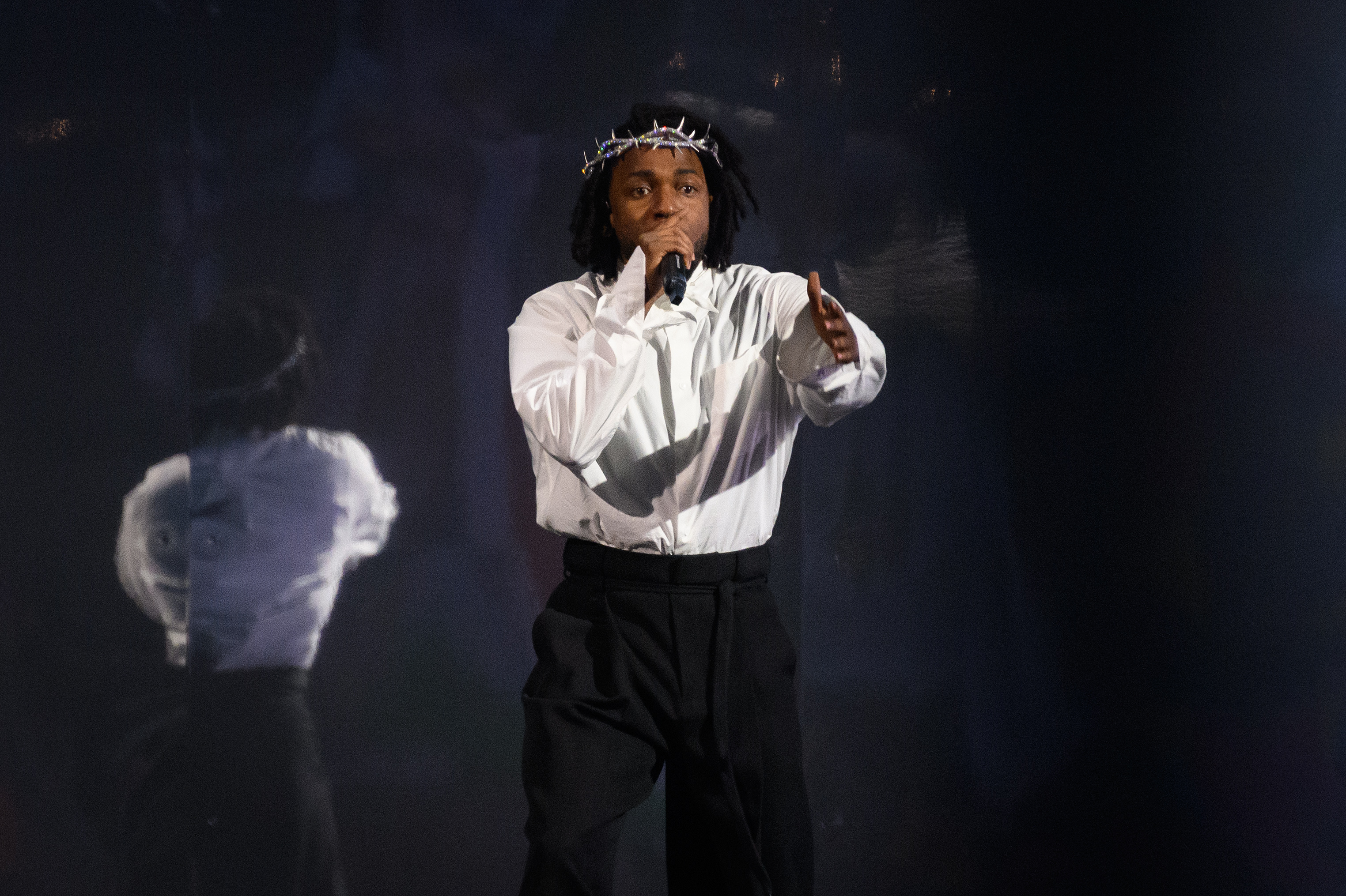 Kendrick Lamar Breaks Down Cost Of His Glastonbury Outfit