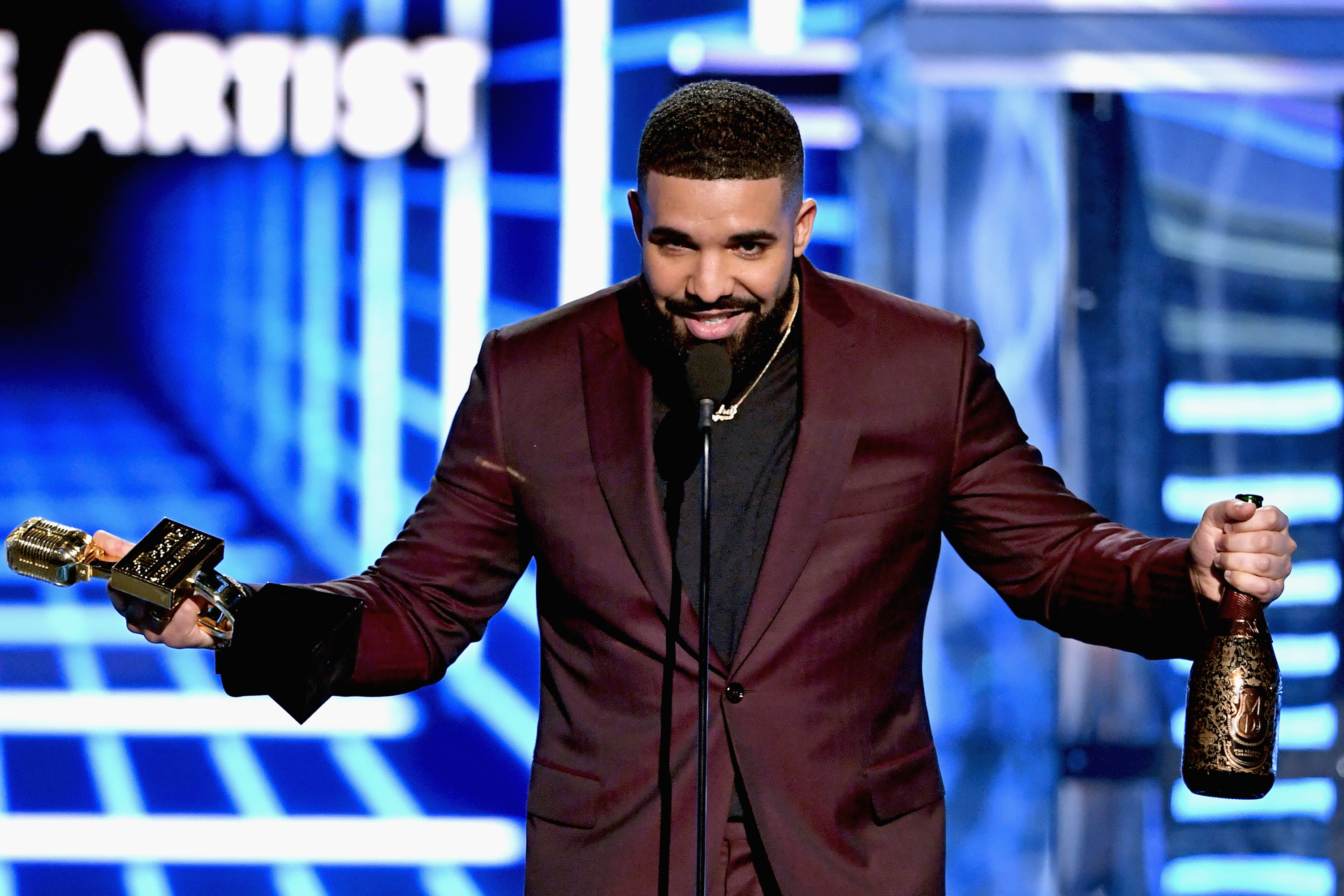 Drake's Best Outfits Through the Years