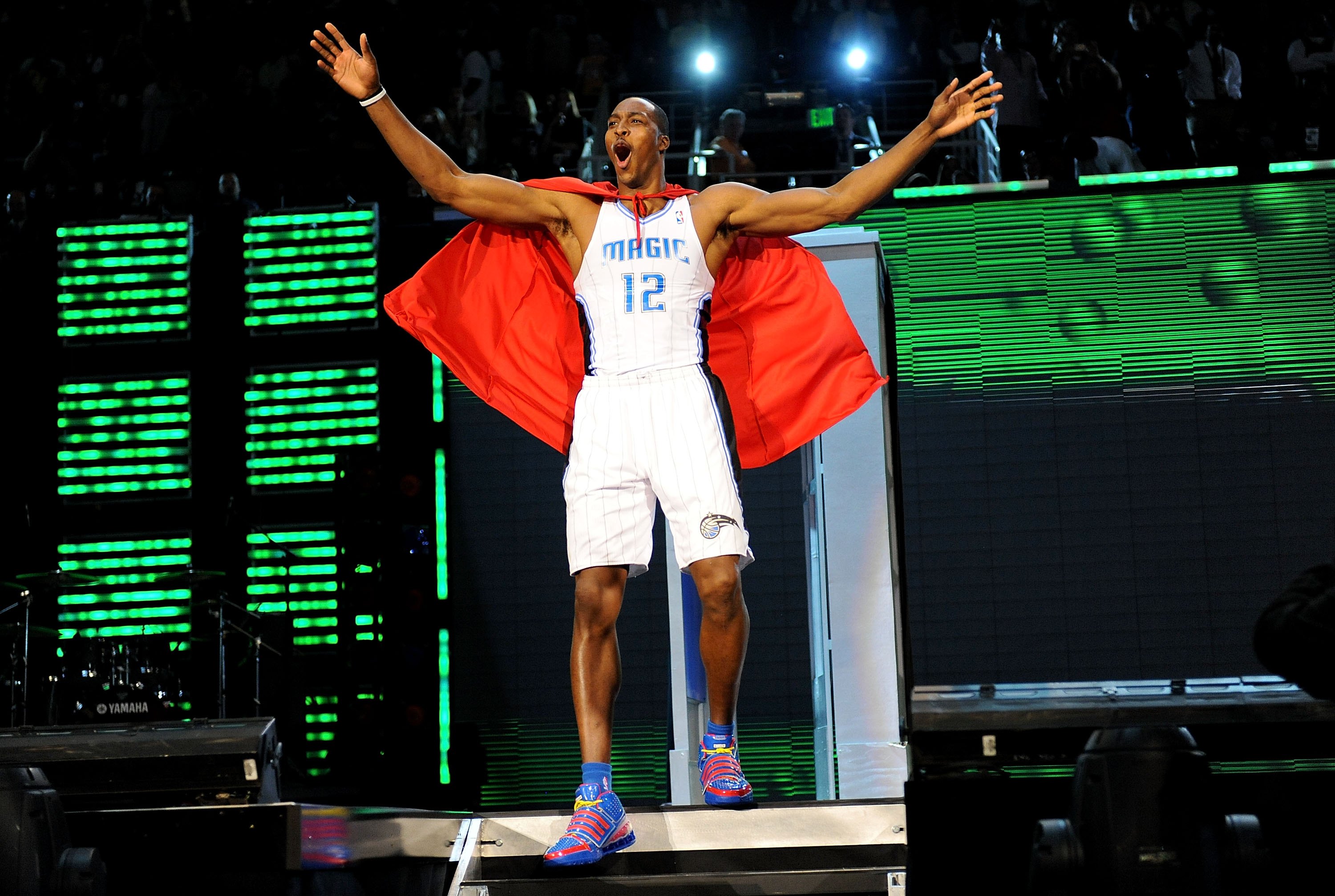 NBA Slam Dunk Contest: Dwight Howard pays tribute to Kobe Bryant