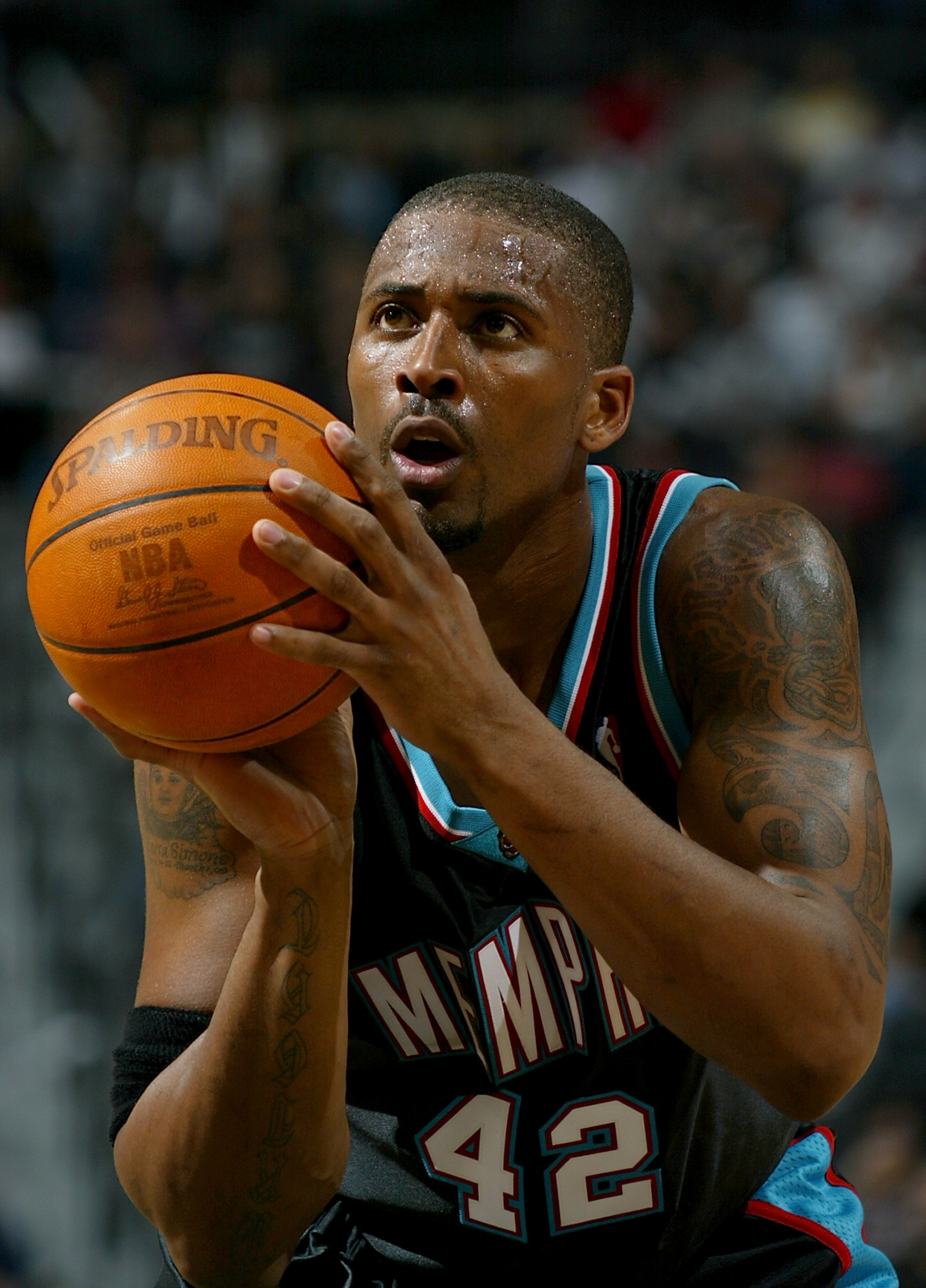 Ex-wife charged in 2010 murder of ex-NBA player Lorenzen Wright