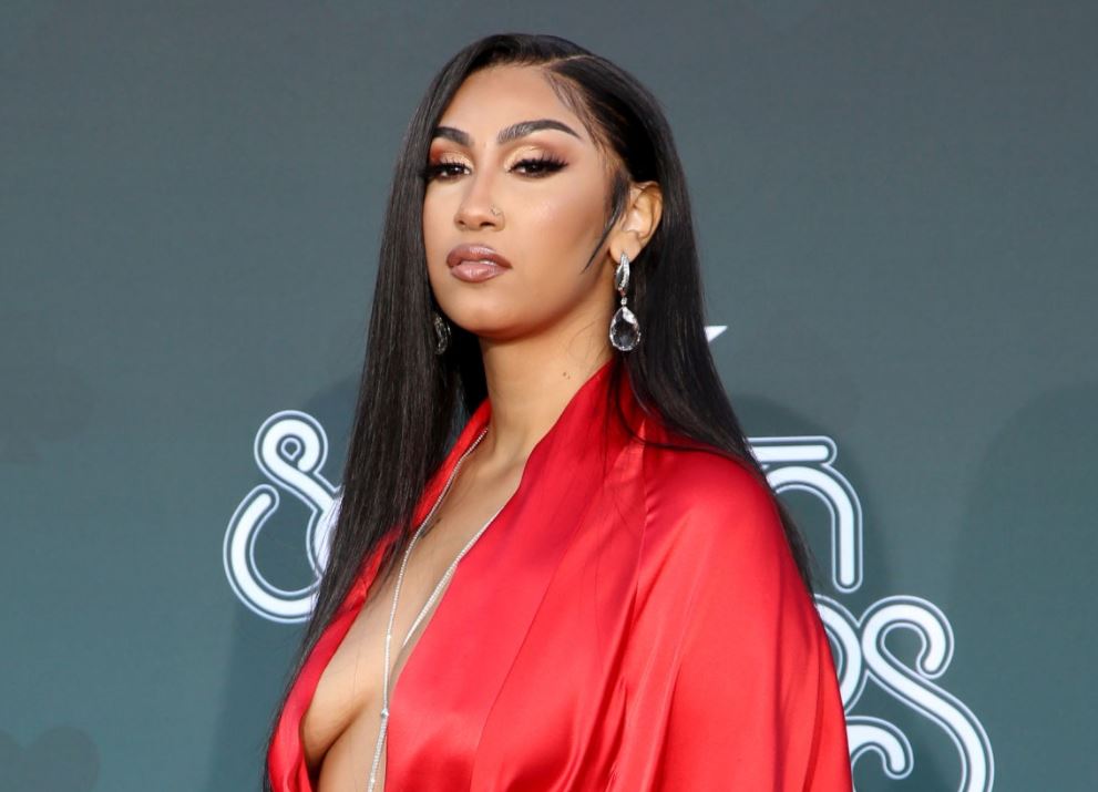 Queen Naija Flexes In Sexy Bathing Suit Pics, Calls Out Body Shamers