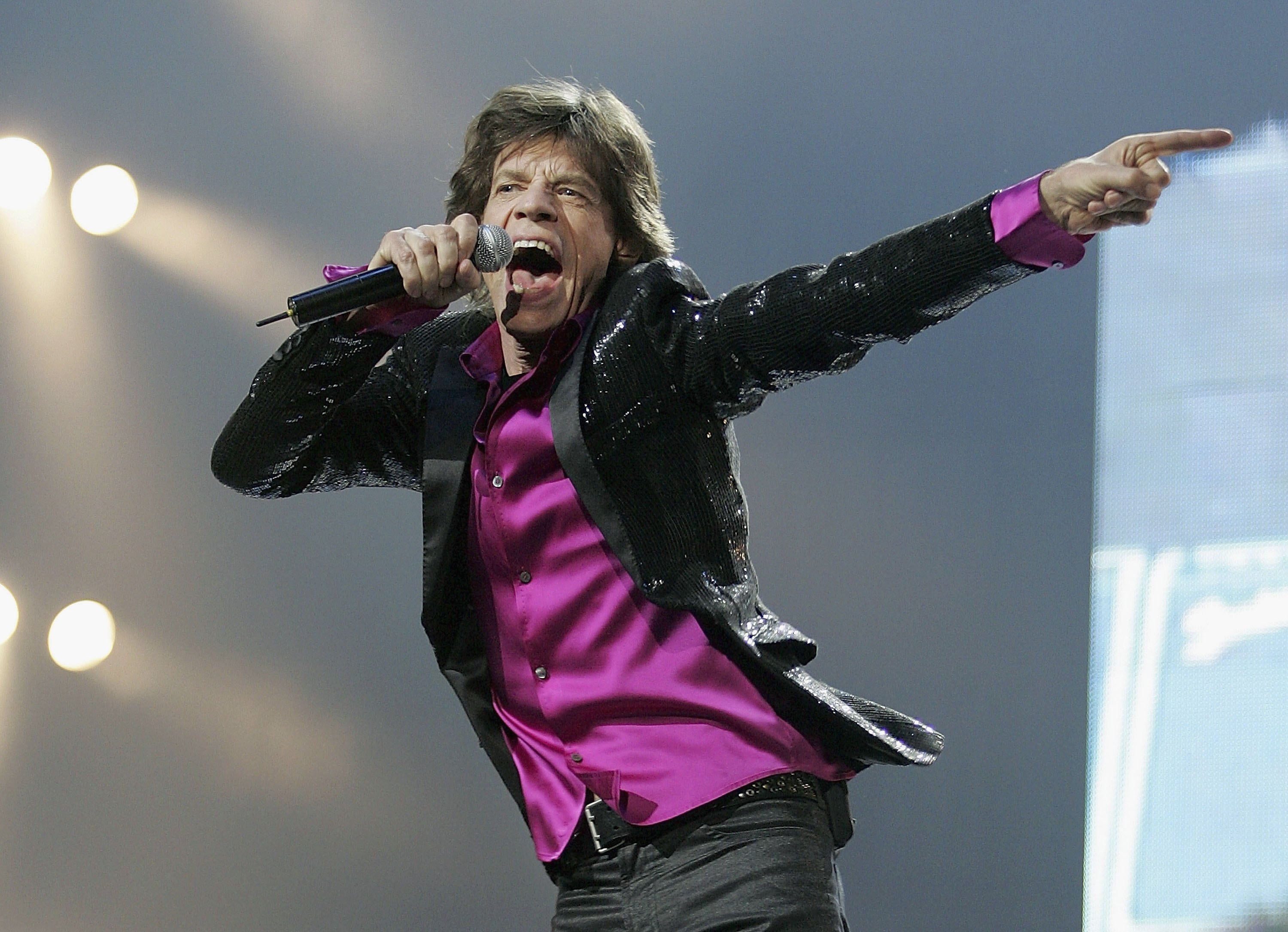 Mick Jagger Responds to Paul McCartney's Past Comments About The Rolling  Stones