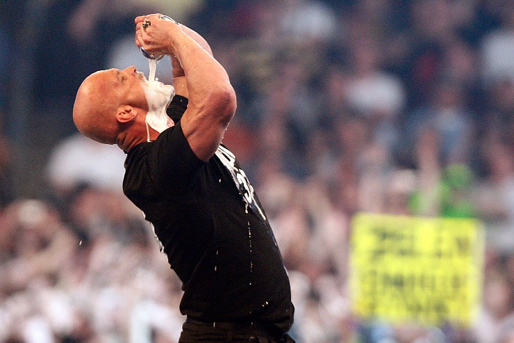 Stone Cold Steve Austin returns to beat up The Alliance: Raw, July 16,  2001 