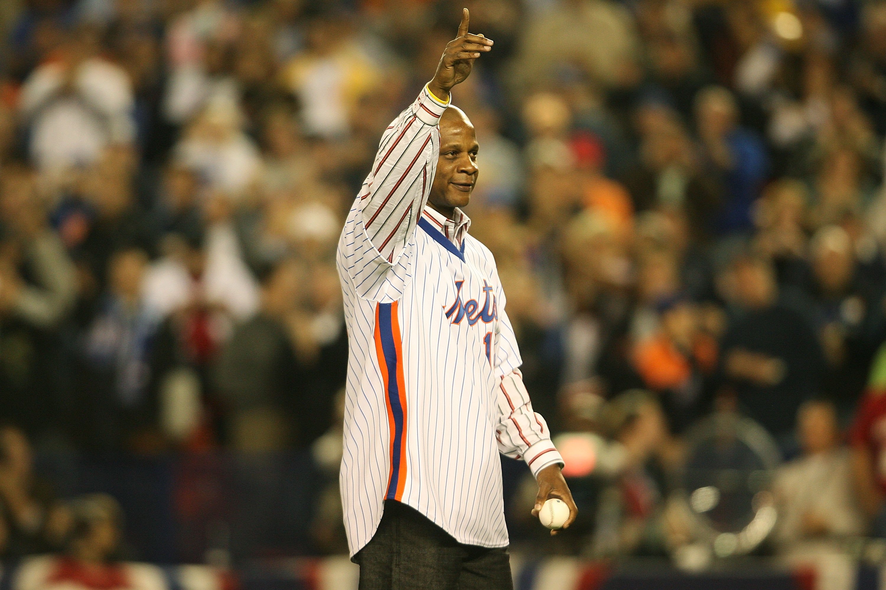 Darryl Strawberry opens up about having sex during games