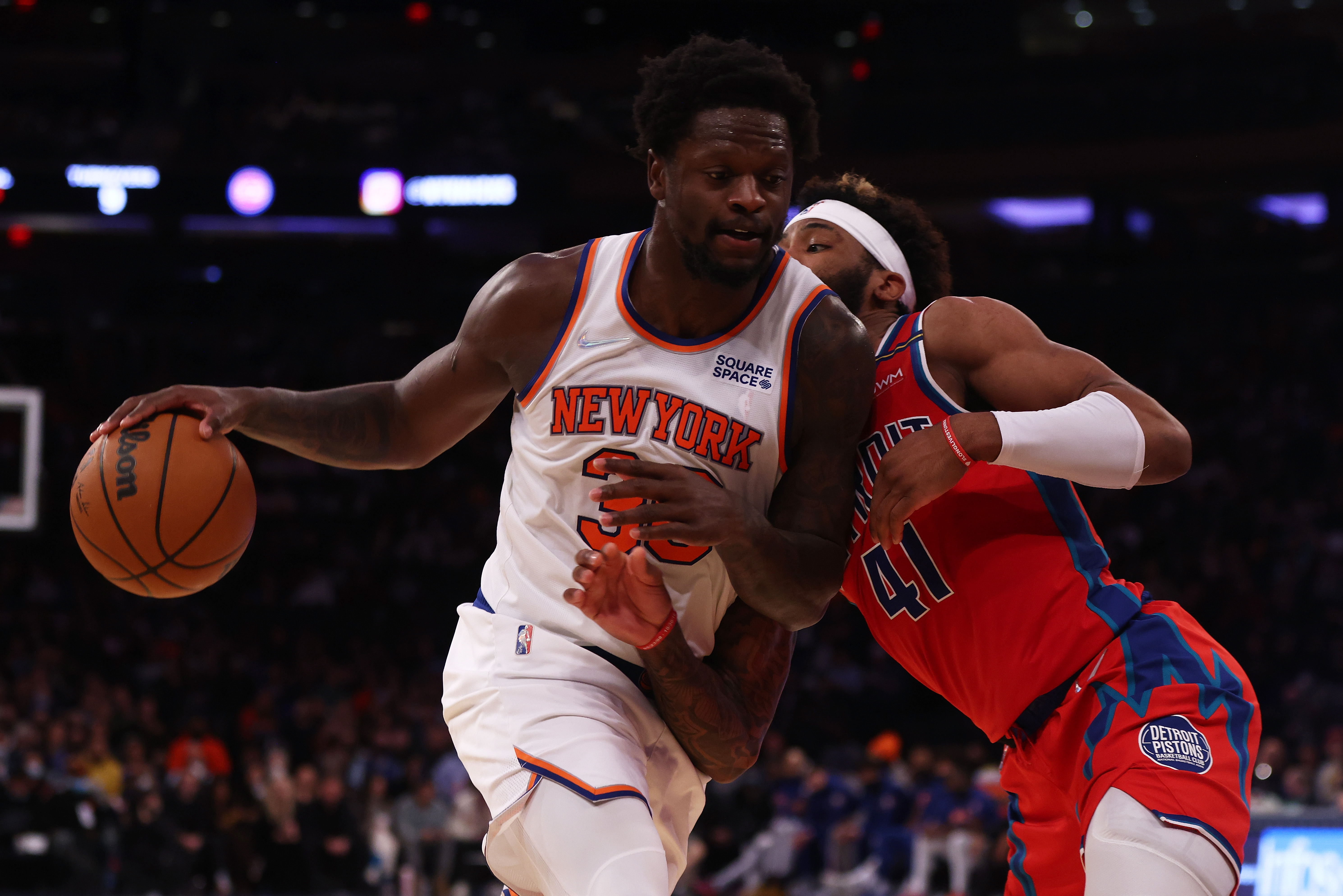 Julius Randle told Knicks fans to 'shut the **** up' with thumbs
